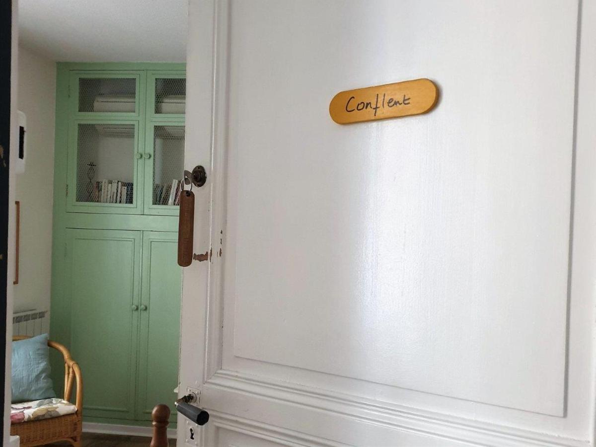 Chambres D'Hotes Et Gites- L'Abri Sous Roche Tautavel Exterior foto