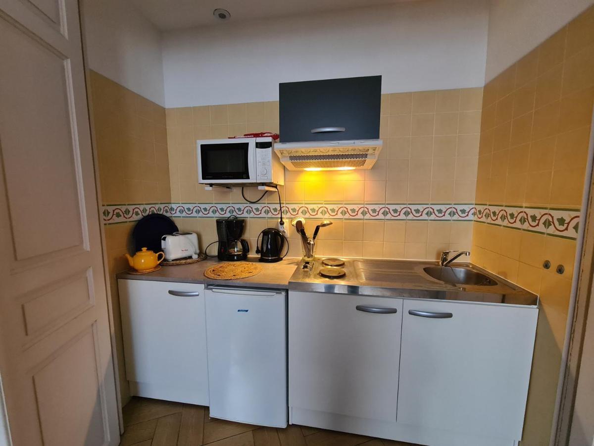 Chambres D'Hotes Et Gites- L'Abri Sous Roche Tautavel Exterior foto